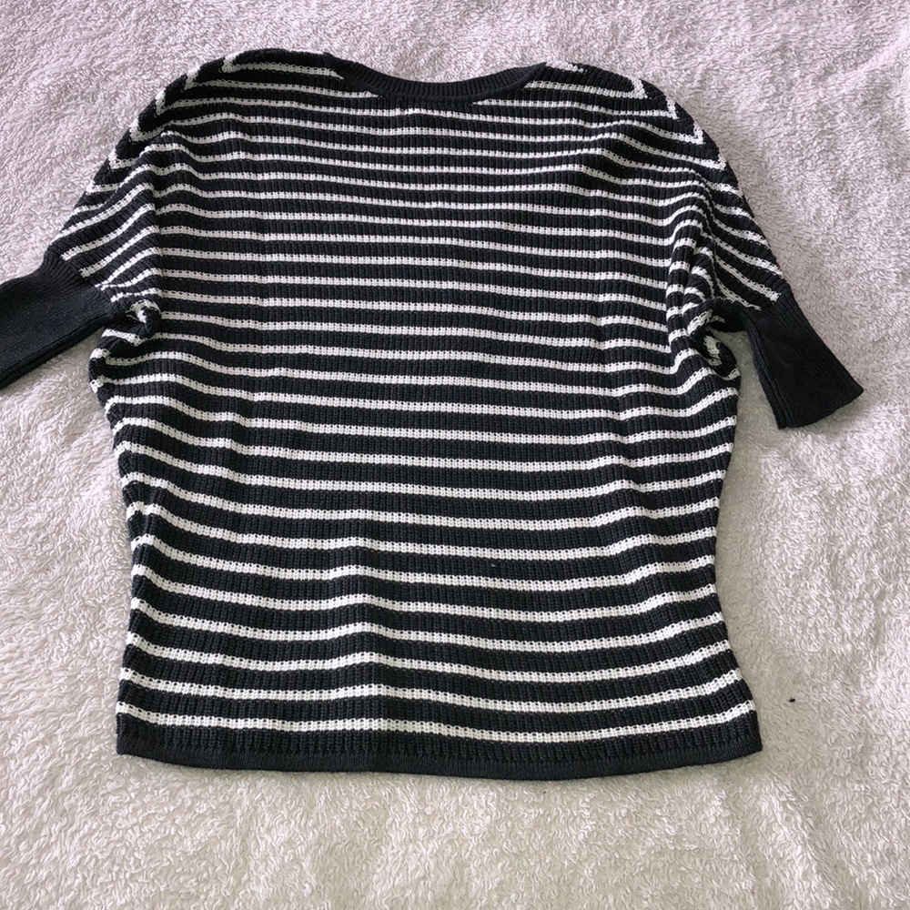Express sweater - Picture 3 of 7